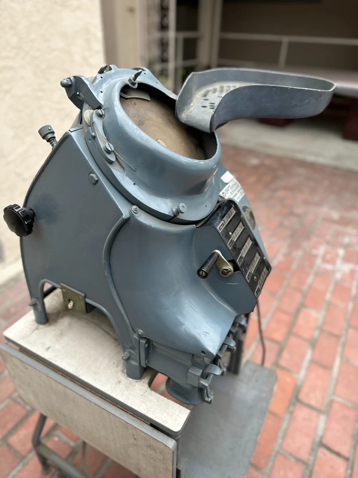 Contador de monedas eléctrico vintage 1926 Standard Johnson Co. Foto 3 de 4