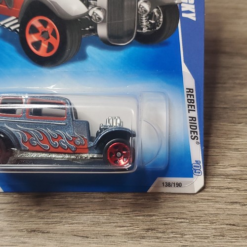 Hot Wheels '32 Ford Vicky Rebel Rides '09 - Picture 5 of 7