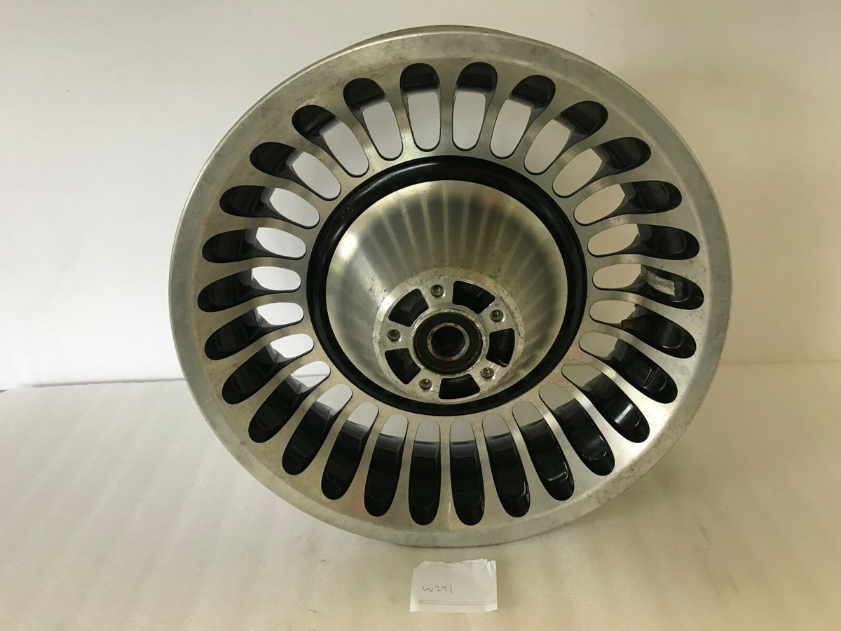 2009-2019 OEM Harley-Davidson Ultra Classic Touring Rear Wheel