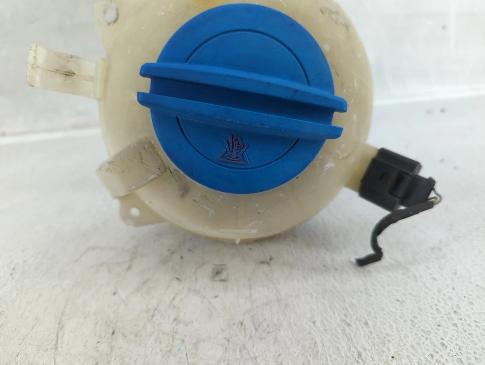 2005 Volkswagen Jetta Radiator Coolant Overflow Expansion Tank Bottle WU8YR - Image 3 of 4