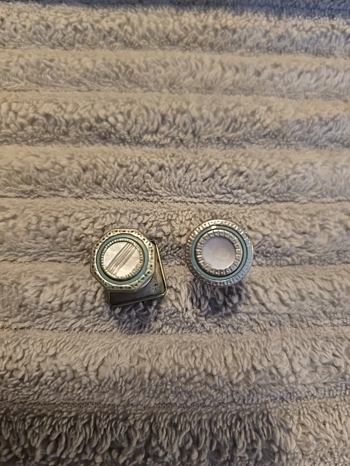 Gemelos victorianos estilo a presión vintage madreperla diferentes formas y blancos Foto 3 de 4