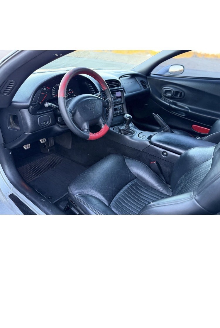 2001 Silver Chevrolet Corvette   | C5 Corvette Photo 9