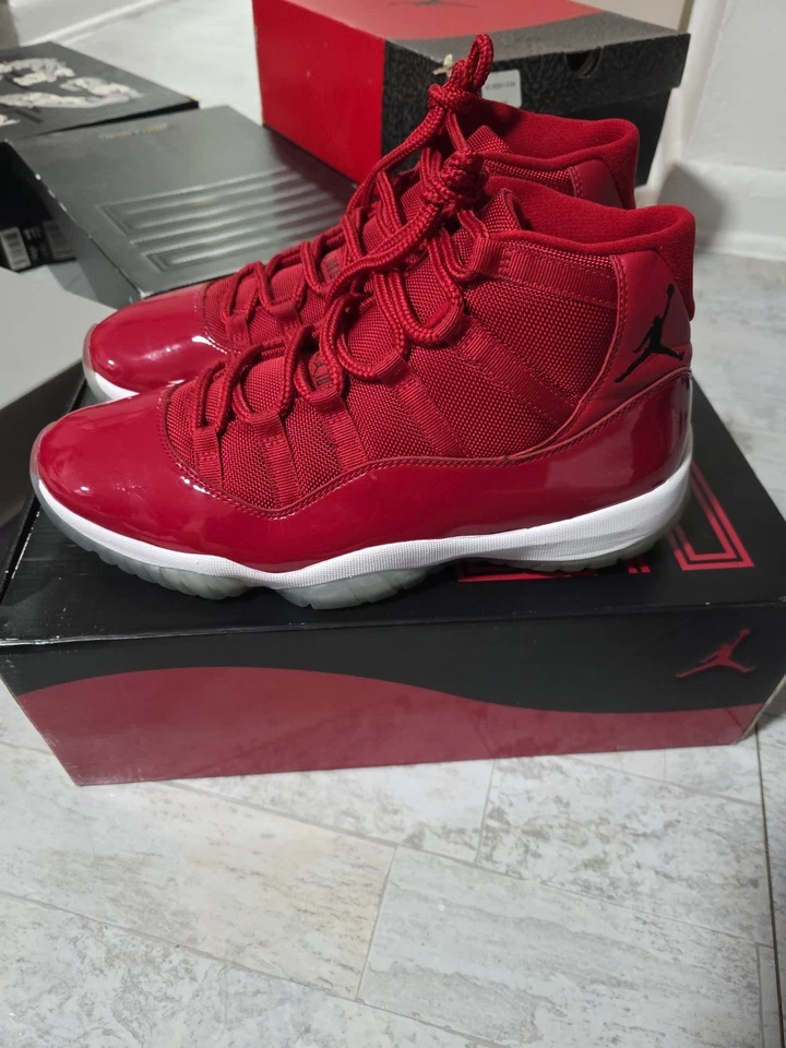 Talla 11 - Jordan 11 Retro Alto Ganar Como '96 Foto 2 de 4