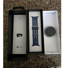 Samsung Galaxy Watch Ultra 47mm Gray Titanium, Blue Silicone Band 32GB