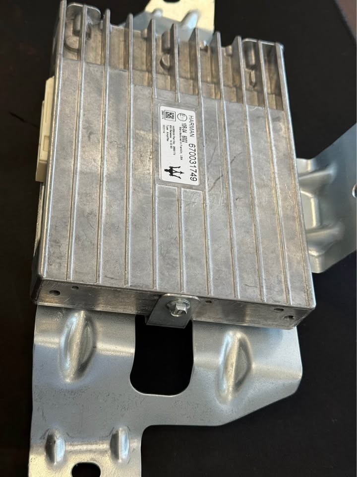2014-2017 MASERATI GHIBLI AMPLIFIER 670031749