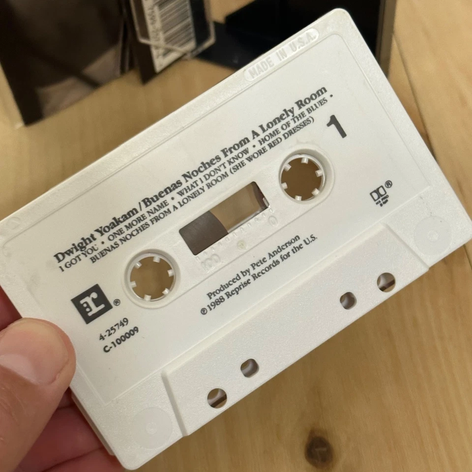 Dwight Yoakam Buenas Noches from a Lonely Room (Cassette, 1988) Tape - Image 4 of 4