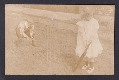 Sport Cricket Kinder Mädchen Batter Boy Stopper RPPC gebraucht 1905 einige über Belichtung