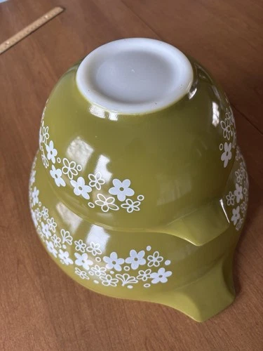 2 Vintage Pyrex #444 & #442 Spring Blossom Crazy Daisy Cinderella Mixing Bowls