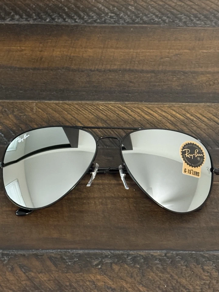 Ray-Ban Aviator RB3026 Silver Mirrored Lenses Sunglasses Black Frame 62mm - Image 4 of 4