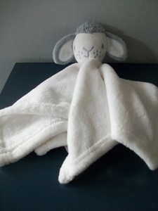 primark early days comforter