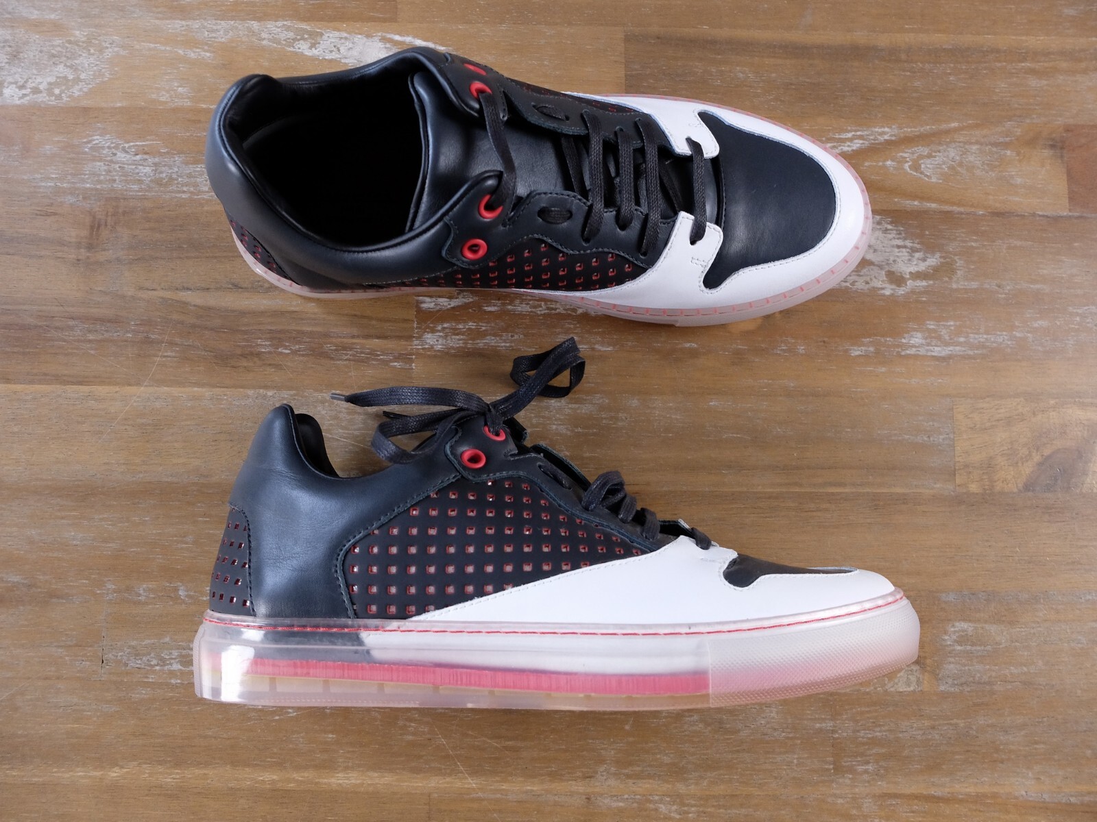 SAOLA Sneakers basse BALENCIAGA bianche e blu navy suola trasparente pelle 7 40