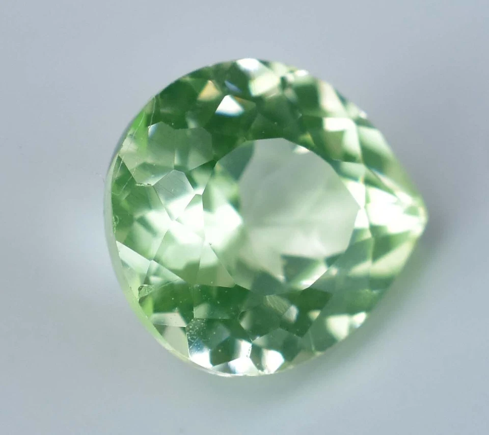 2.10 CT Natürlich Grün Peridot Birne Form VVS Pak Edelstein Agl Zertifiziert - Bild 3 von 4