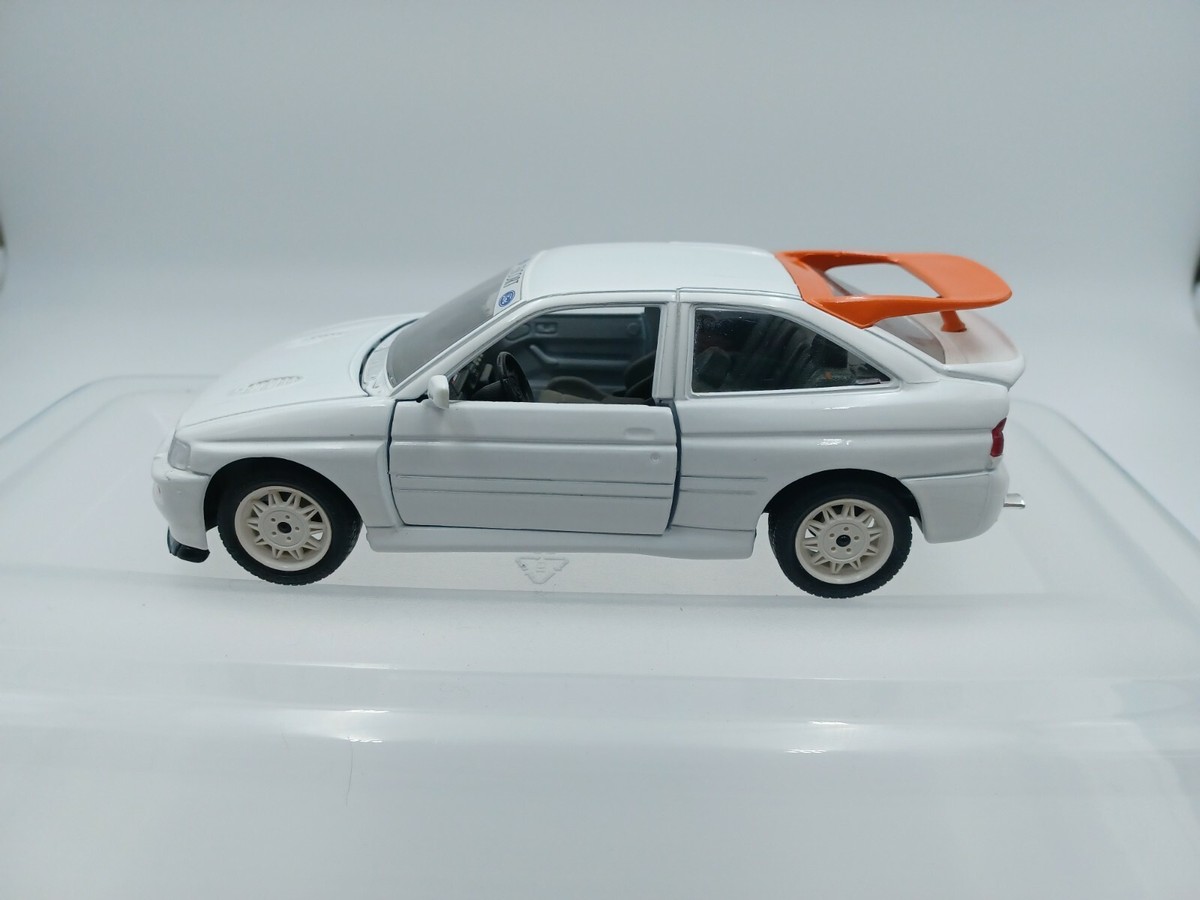 Bburago Ford Escort RS Cosworth Rally 1994 White Die Cast 1
