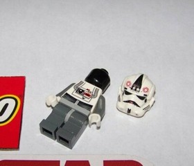 LEGO STAR WARS #8024/8129 - AT-AT DRIVER - BLACK HEAD- BRAND NEW!