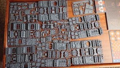 Warhammer Kill Team Into the Dark Terrain + Game Board