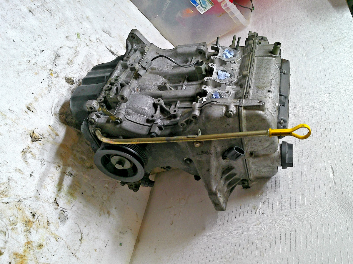 Bob Power Bob-Tach Valve for Loaders | 7324660 | Bobcat Company