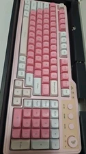Aula F3099 Wireless  Keyboard  Color Pink.