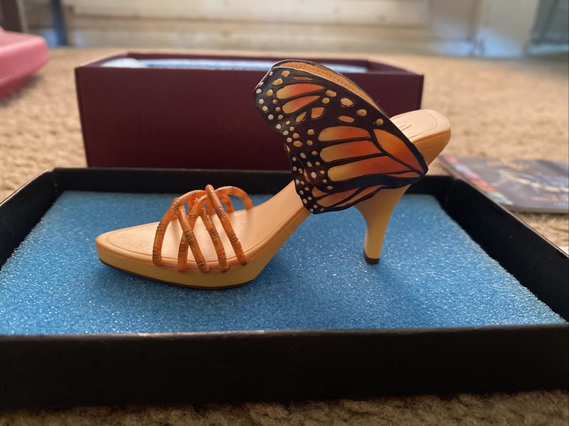 Just The Right Shoe - Monarch Item 25364 Miniature Raine Willitts Designs New