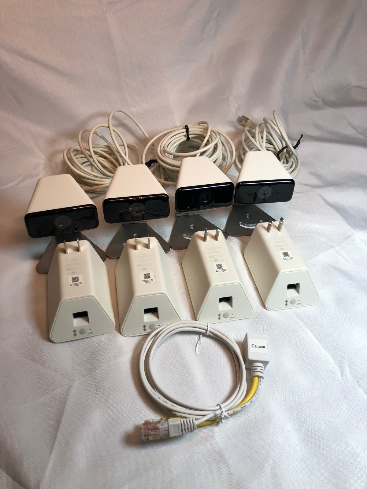 Lot of 4 Xfinity XCAM XHC1SE Indoor Outdoor Security Cameras XW3 720p