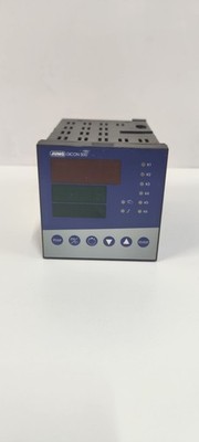 JUMO DICON 500 TEMPERATURE CONTROLLER