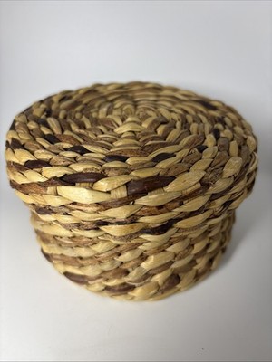 Set of 8 Vintage Wicker Rattan Drink Coasters & Woven Basket Holder with Lid 5 