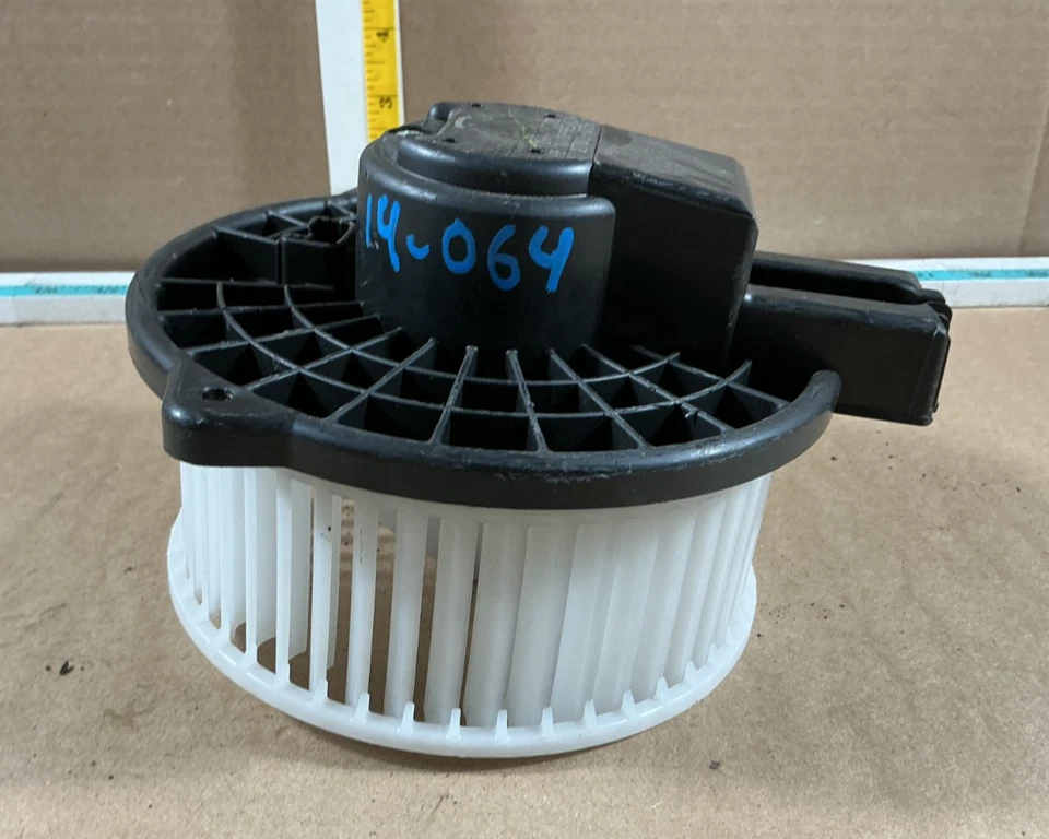 Mazda 5 2012-2017 calentador de aire acondicionado motor soplador 615-58708 fabricante de equipos originales Foto 2 de 4