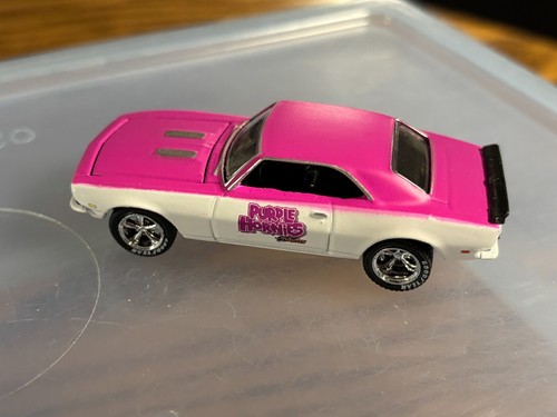 M2 Machines Purple Hornies 1968 Chevy Camaro - Picture 7 of 9