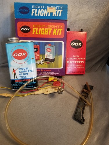 Vintage Cox Flight Kit 2-Takt Flugzeug Box Treibstoff / Batterie & mehr