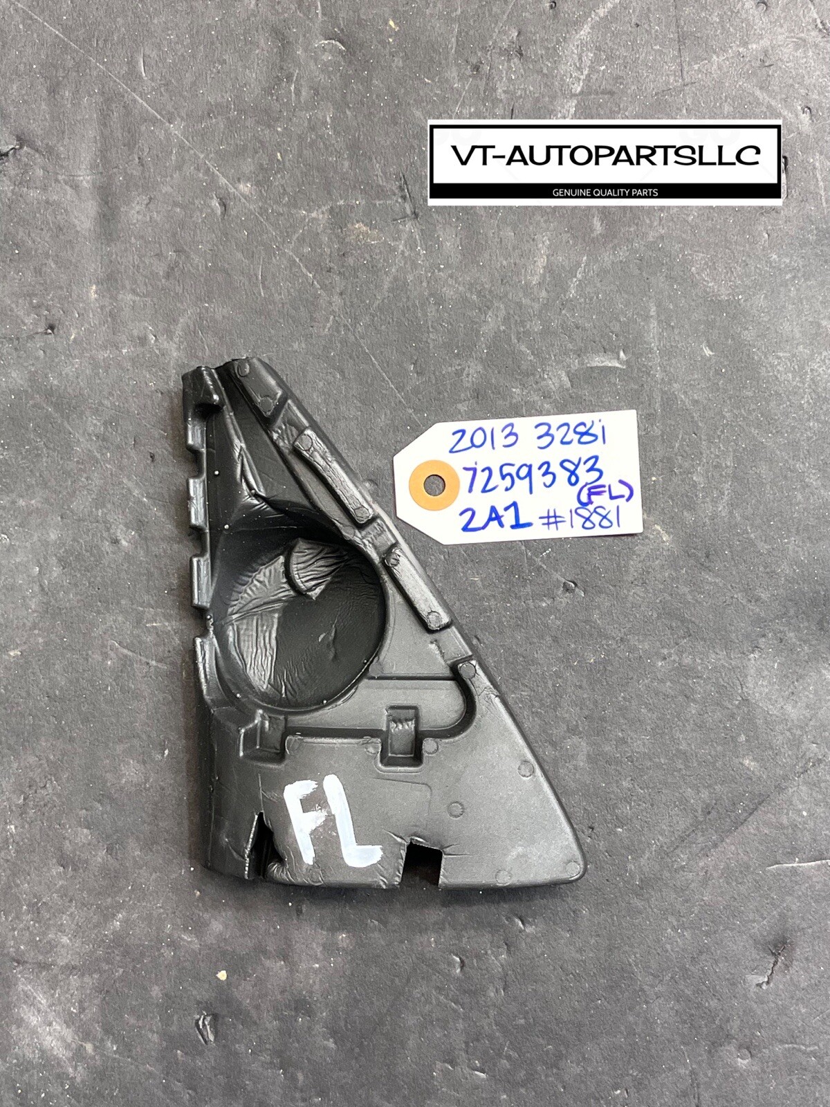 12-18 BMW 328i Front Left Driver Side Door Window Sealing Frame 