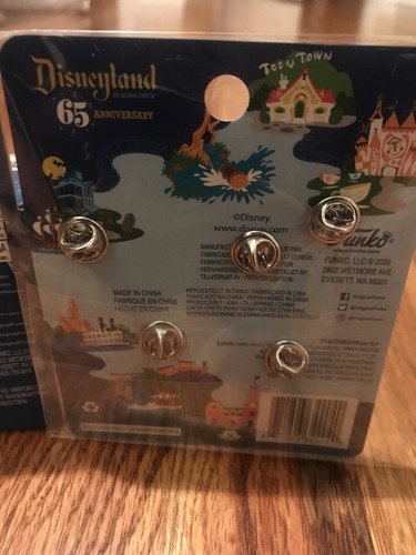 Funko Disneyland Resort 65th Enamel Pin Set of 4 + Mickey Pocket Pop Key Chain - Picture 3 of 5