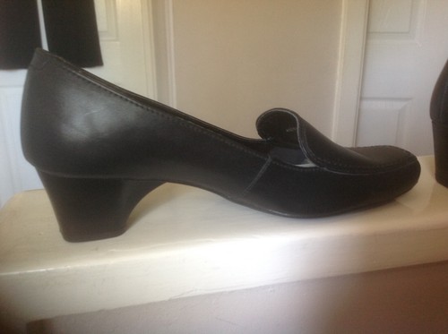 BRAND NEW PAIR OF BLACK FOOTGLOVE COURT SHOES FROM MARKS and SPENCER (Size 4) - Picture 6 of 9