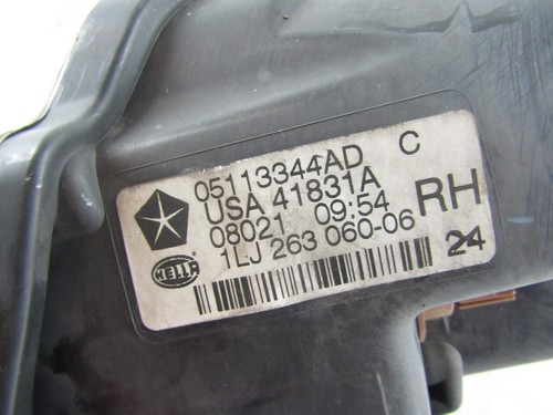 CHRYSLER GRAND VOYAGER RT 2010 Scheinwerfer Vorne Rechts Headlight Front R. RHD - Picture 10 of 10