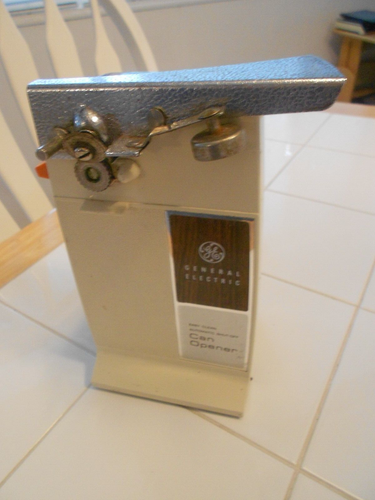 GENERAL ELECTRIC CAN OPENER ELECTRIC D2-EC32 WORKING Hideaway Cord