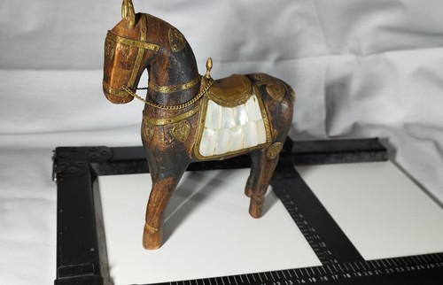 Estatuilla vintage caballo madera en cobre y perla - Imagen 3 de 7