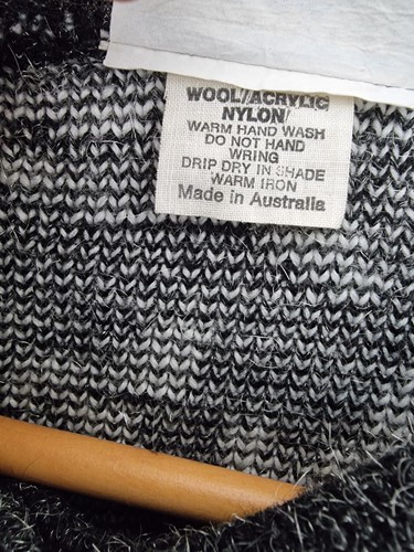 Vintage WEAR OUT Australian Made Wool Knit Jumper SIZE LARGE 14 Retro Sweater - Picture 4 of 5