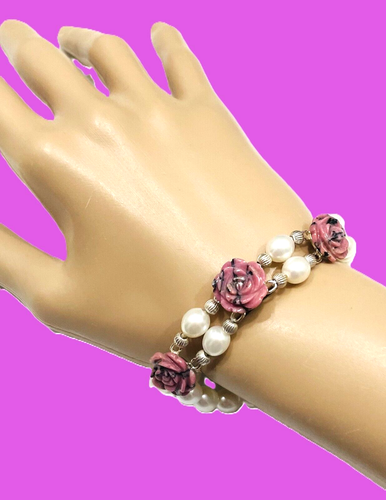 RHODONITE CARVED PINK ROSES & WHITE PEARL SS STRETCH SIGNED BRACELET - Picture 2 of 9