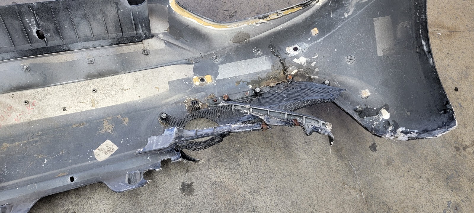 FERRARI 488 GTB SPIDER REAR BUMPER OEM 86637900 DAMAGED
