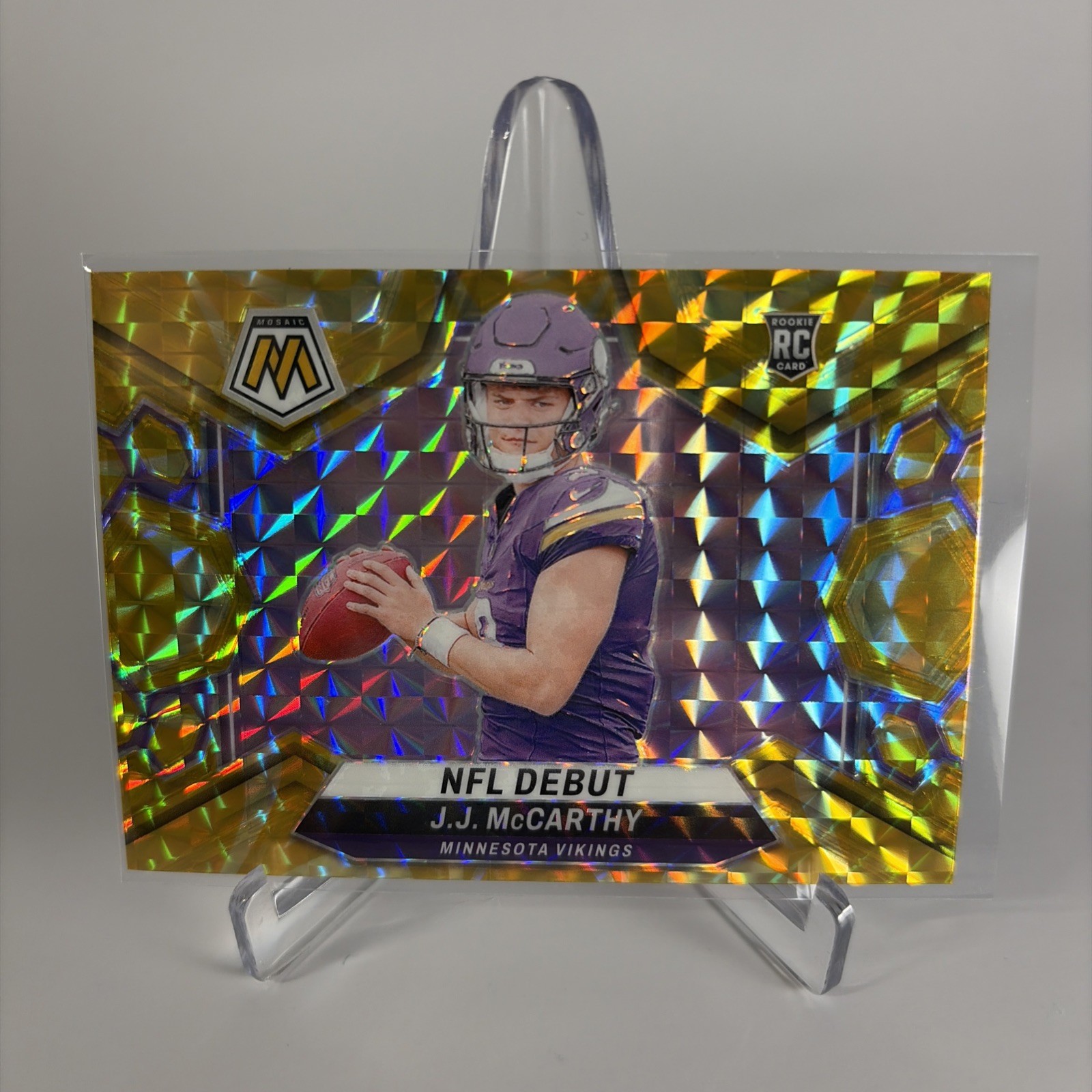 2024 Panini Mosaic NFL Debut J.J. McCarthy #275 Reactive Yellow Mosaic RC