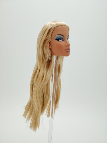 Moda Royalty Seashore Rebelde Natalia Fatale Piel Latina Cabello Rubio Muñeca Cabeza - Imagen 7 de 10