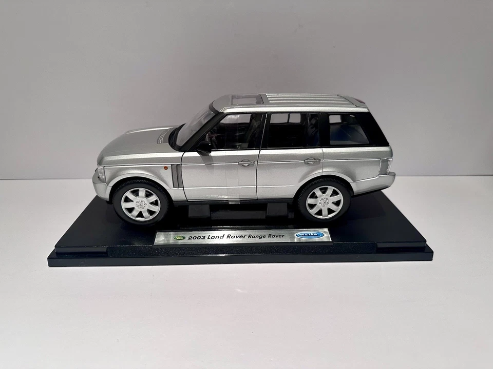 Welly 2003 Land Rover Range Rover 1/18 Scale Diecast Model Car - Image 2 of 4