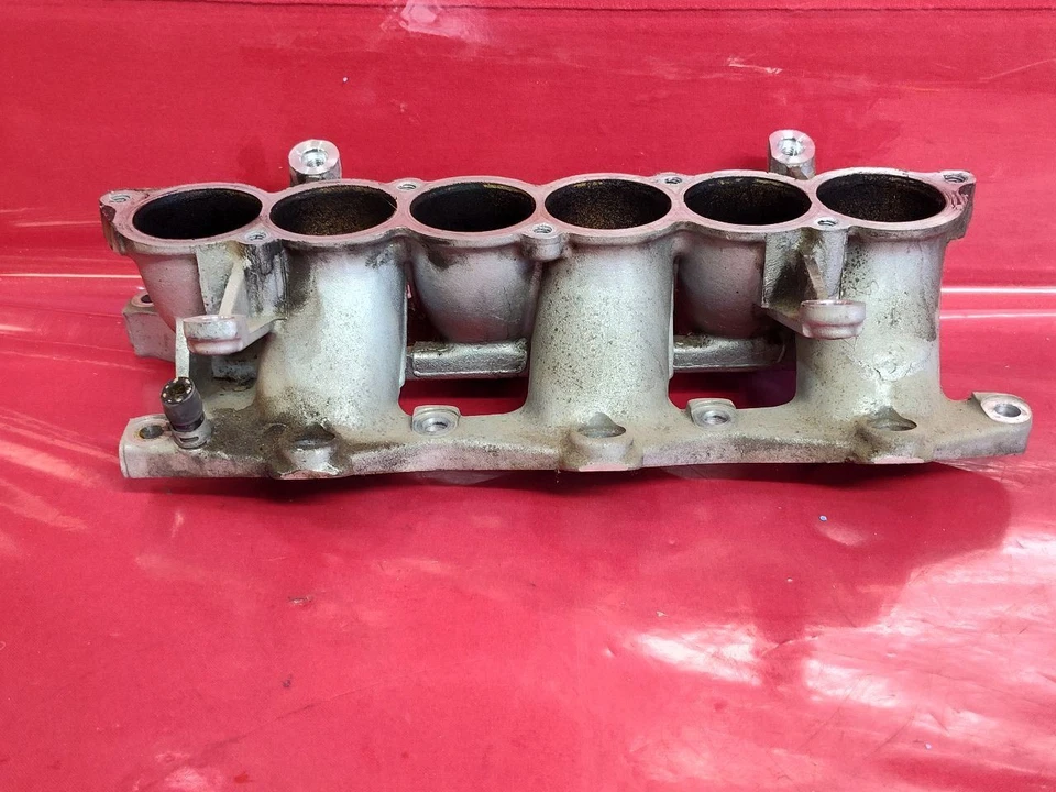 Mitsubishi Montero 2003-2006 3,8 L V6 colector de admisión entrada inferior MR561580 Foto 3 de 4