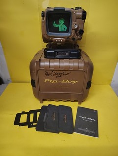 Fallout 4 Collector's Edition Pip Boy Model 3000 MK IV Signed By Paladin Danse