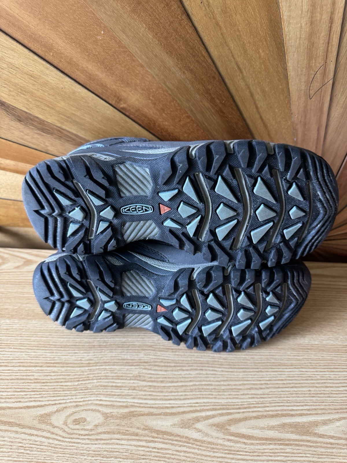 Scarpe da trekking impermeabili KEEN Targhee III da donna 7 5 US 38 EU