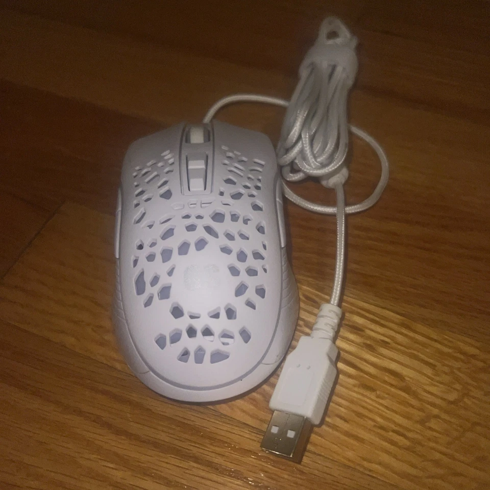 GameStop GSME01 USB Wired Gaming Mouse RGB Ambidextrous White 9 Buttons - Image 2 of 2