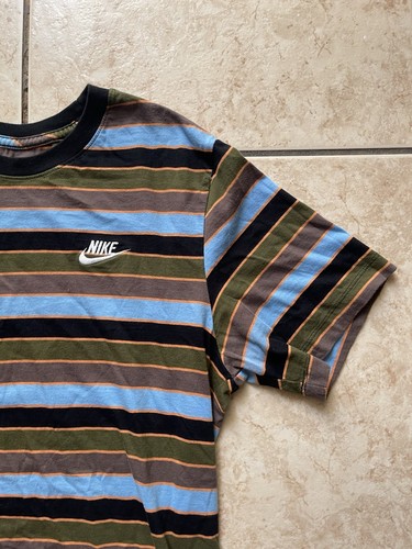 Camiseta deportiva deportiva Sk8 Nike de manga corta técnica de skate a rayas medianas para hombre - Imagen 4 de 17