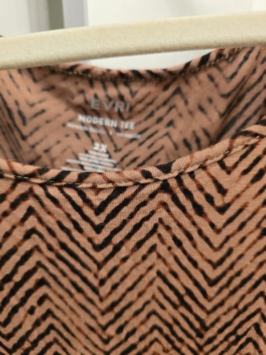 Women's EVRI Knit Top Rust Multicolor Blouse Scoop Neck Stretch Fabric Sz 2X - Picture 3 of 5