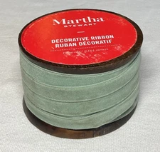 Martha Stewart MOSS GREEN VELVET Ribbon 10 Yards On WOODEN Spool 1/2  INCH NWT
