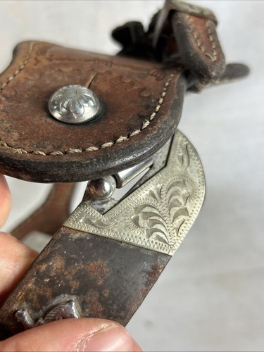 Meravigliosa coppia di antiche speroni occidentali in ferro e cuoio con argento - cavallo reinato - Foto 10 di 15