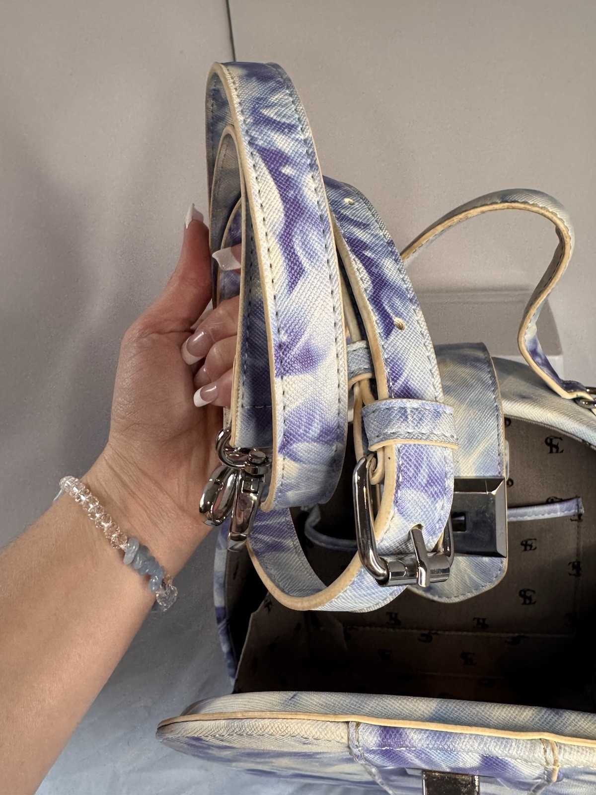 Disney’s Cinderella Snob Essentials Crossbody Bag… - image 10