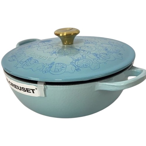 Le Creuset Doraemon Marmite 22cm Cast Iron Pot Gold Knob Japan Limited Edition - Picture 9 of 11